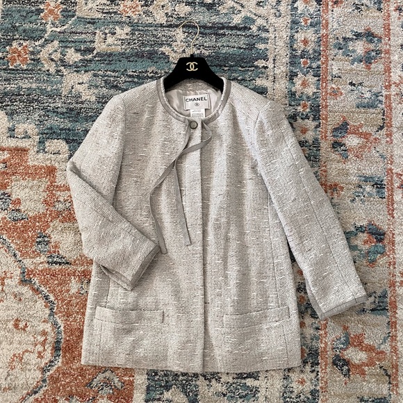 SOLD❗️Chanel runway fall silver gray tweed blazer jacket - Picture 3 of 14